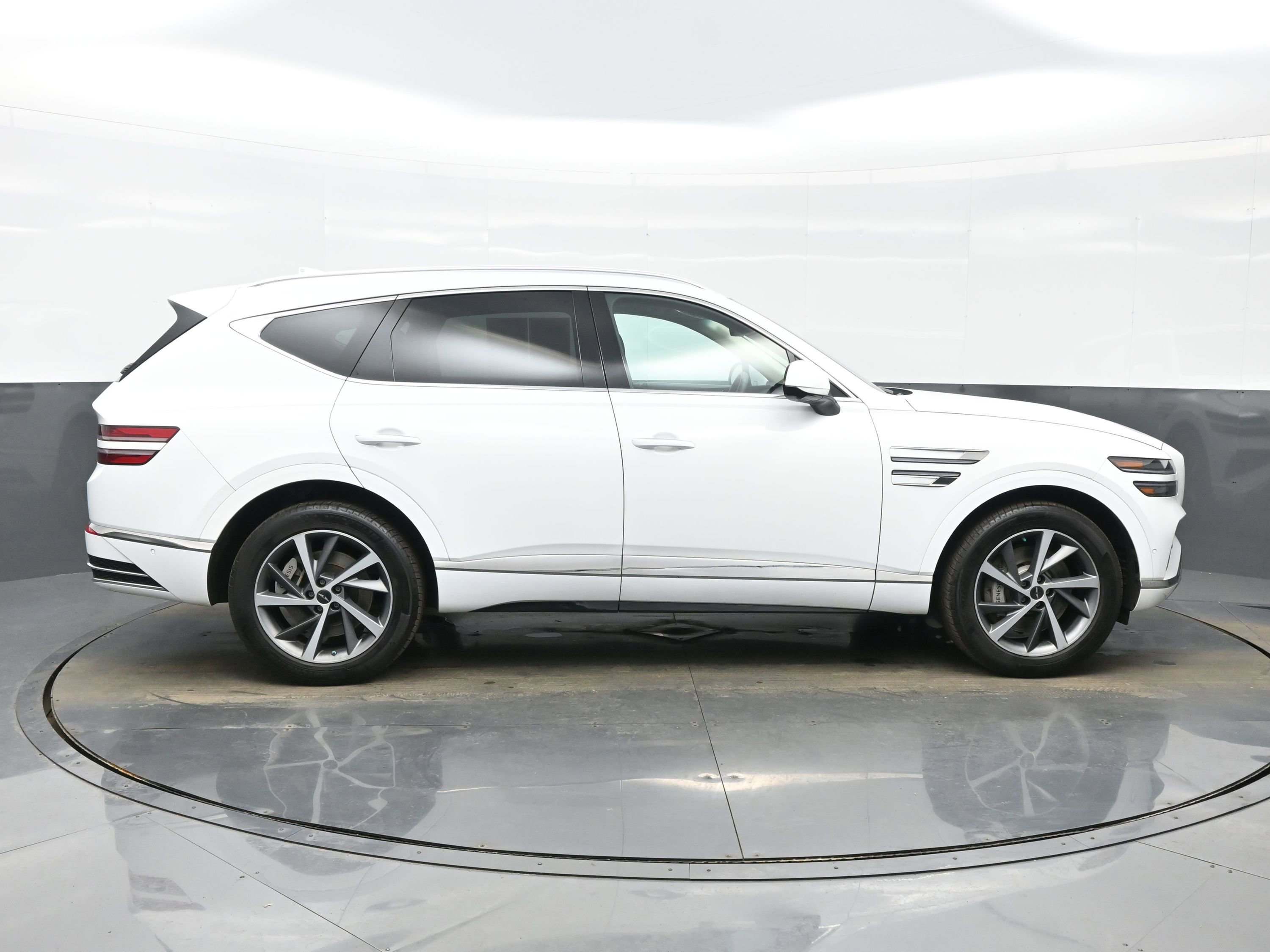 Certified 2025 Genesis GV80 2.5T Advanced image 7