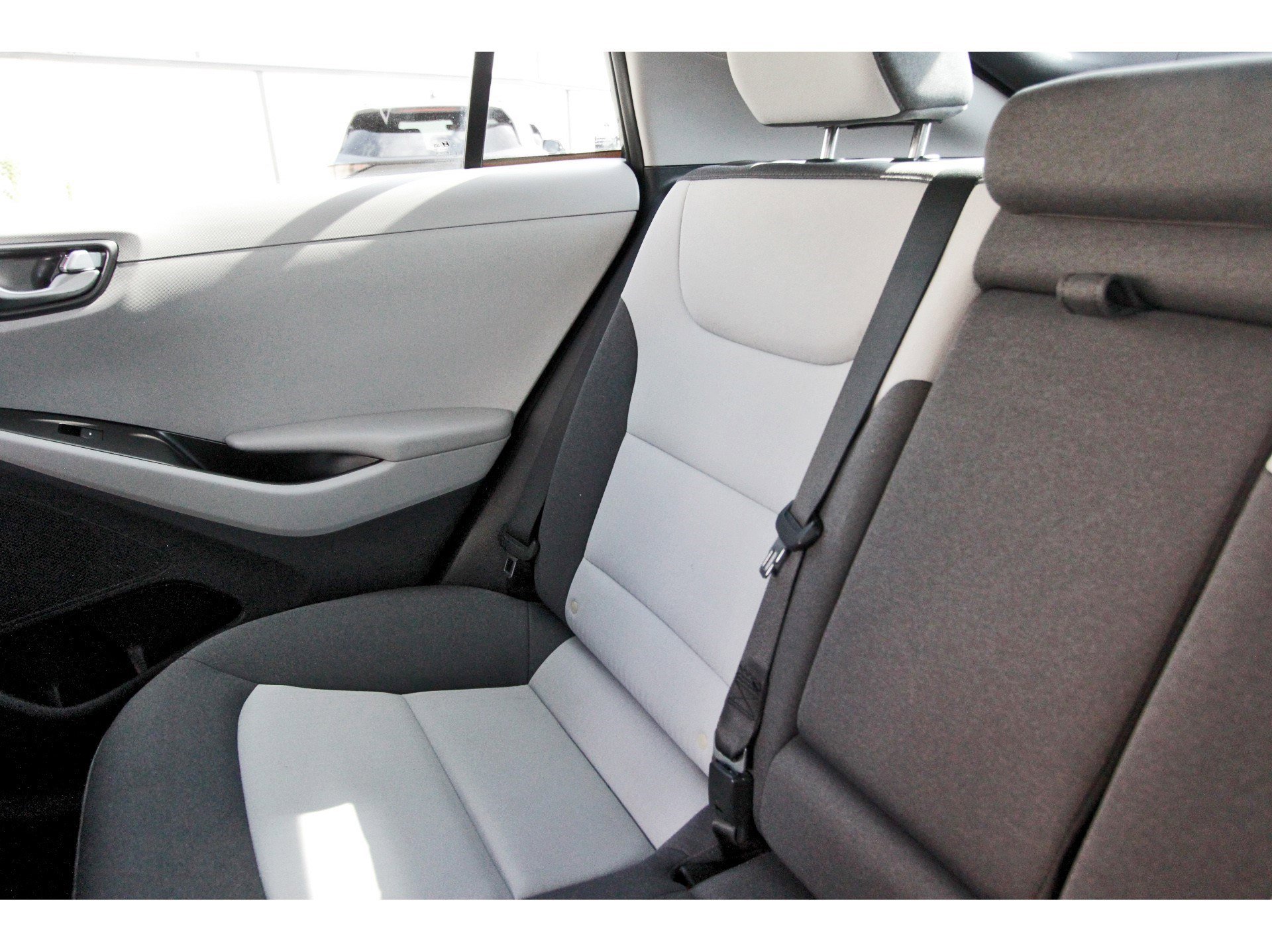 Used 2020 Hyundai Ioniq SEL image 14