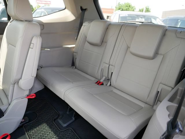 Certified 2022 Volkswagen Atlas SEL R-Line AWD/4WD image 18