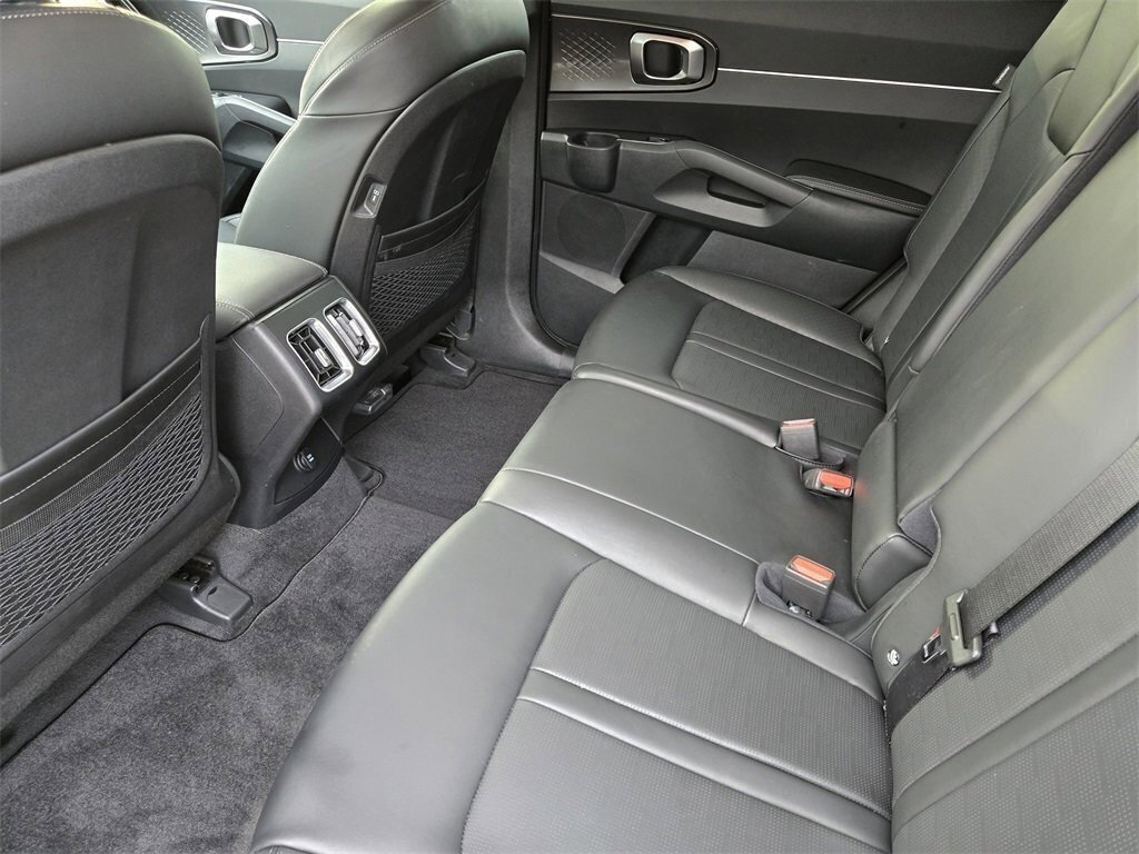 New 2025 Kia Sorento S image 21