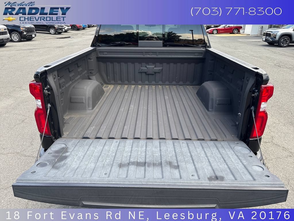Used 2019 Chevrolet Silverado 1500 RST AWD/4WD image 11