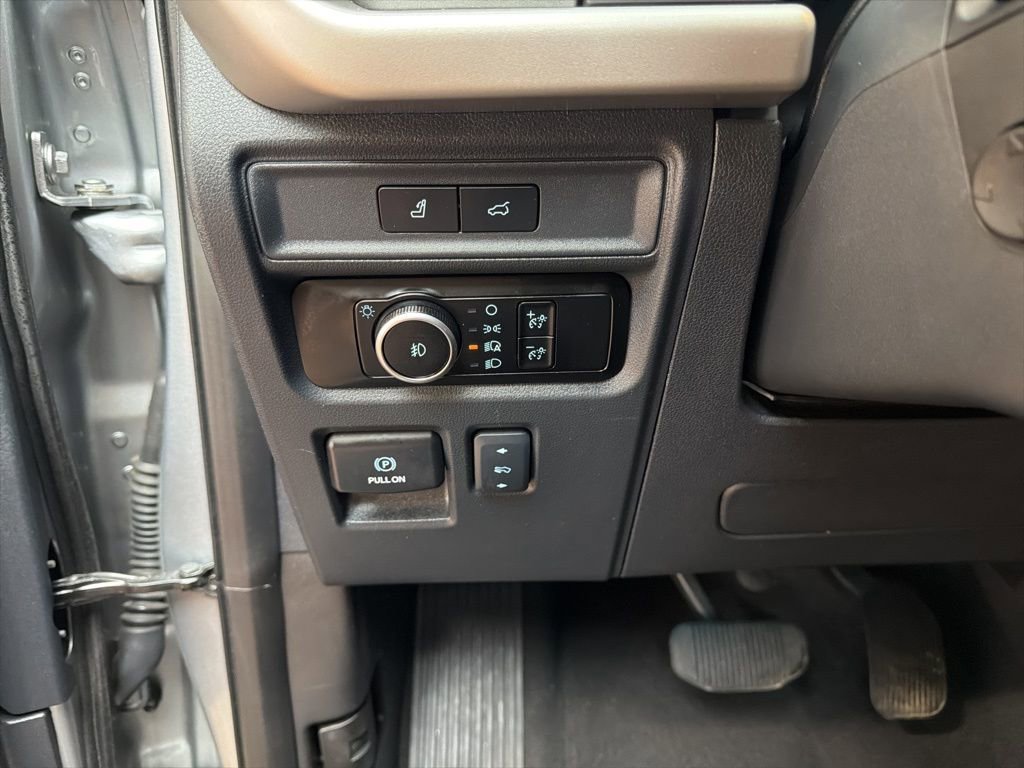 Used 2024 Ford Expedition Max XLT image 25