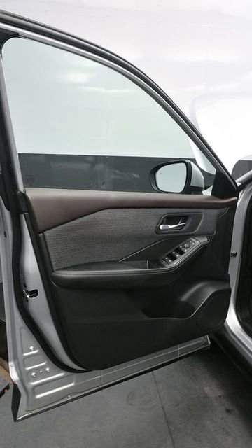 Used 2021 Nissan Rogue SV AWD/4WD image 20