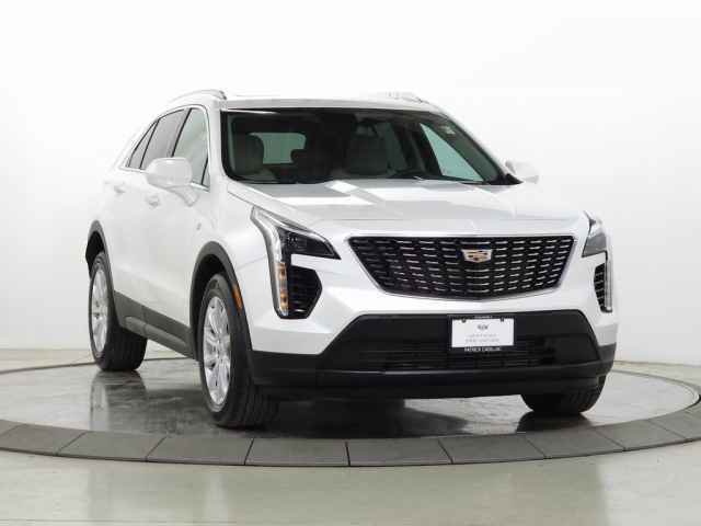 Certified 2023 Cadillac XT4 Luxury w/ Cold Weather Package image 10