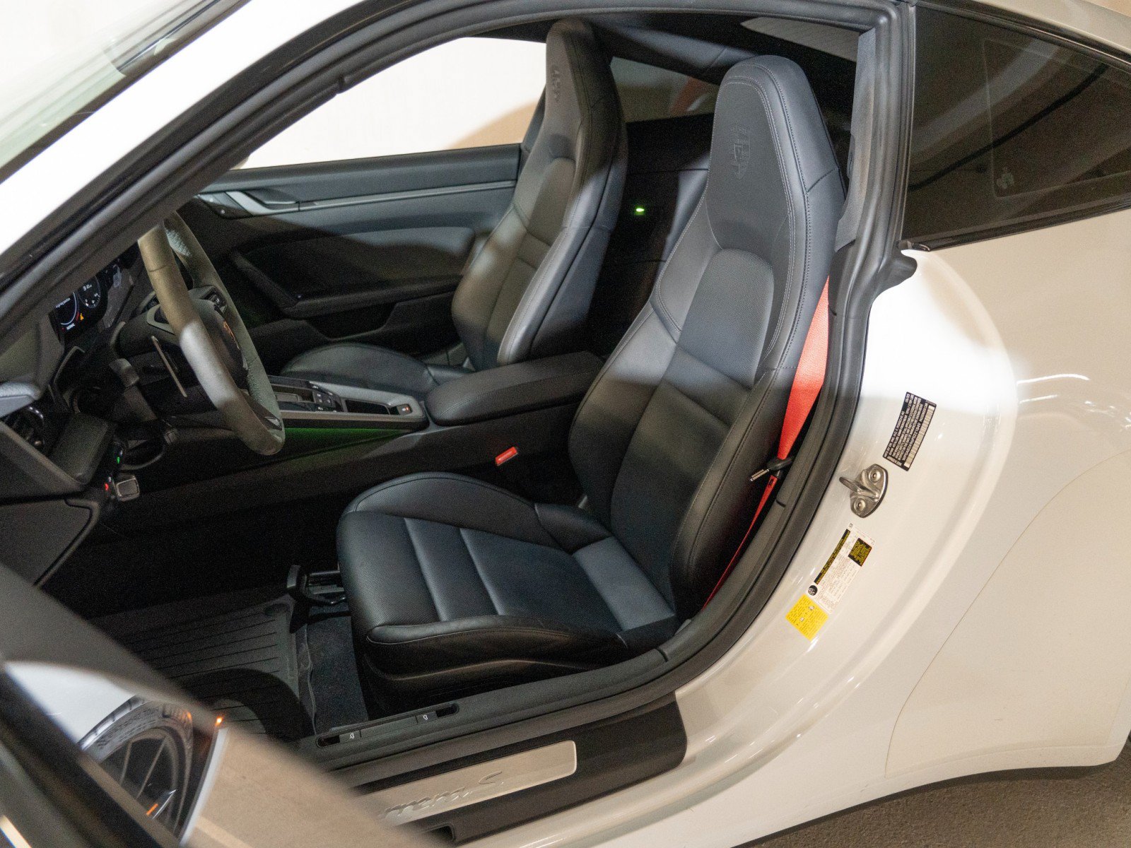 Certified 2023 Porsche 911 Carrera S RWD image 5