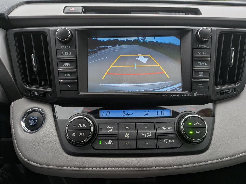 Used 2018 Toyota RAV4 XLE FWD image 9