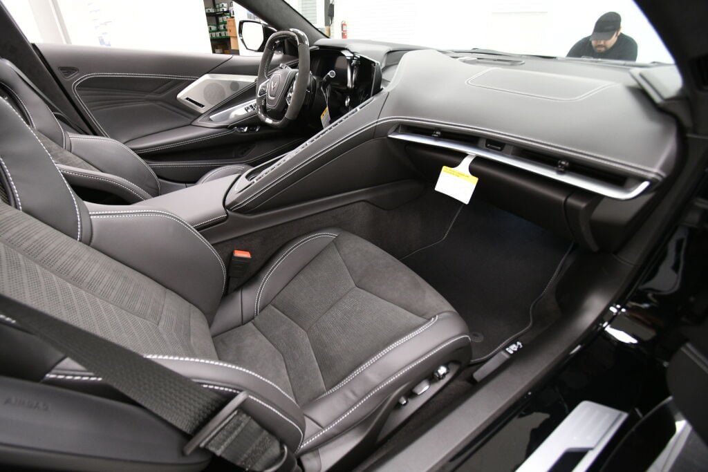 Used 2024 Chevrolet Corvette Z06 RWD image 34