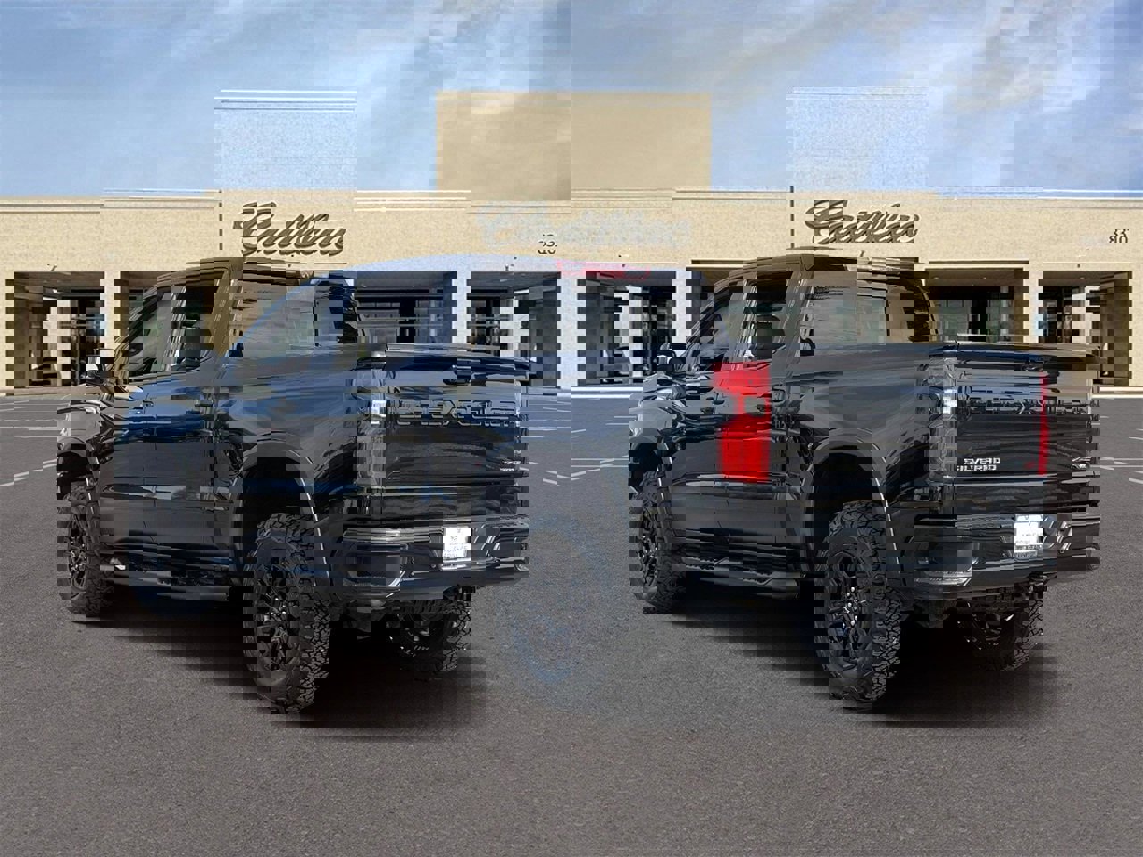 Used 2023 Chevrolet Silverado 1500 ZR2 w/ Technology Package image 7