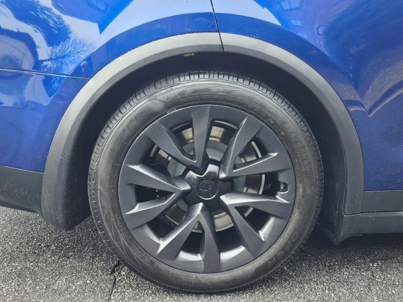 Used 2023 Tesla Model X AWD image 16