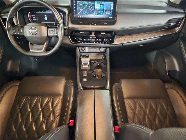 Used 2025 Nissan Rogue Platinum w/ Platinum Premium Package FWD image 18