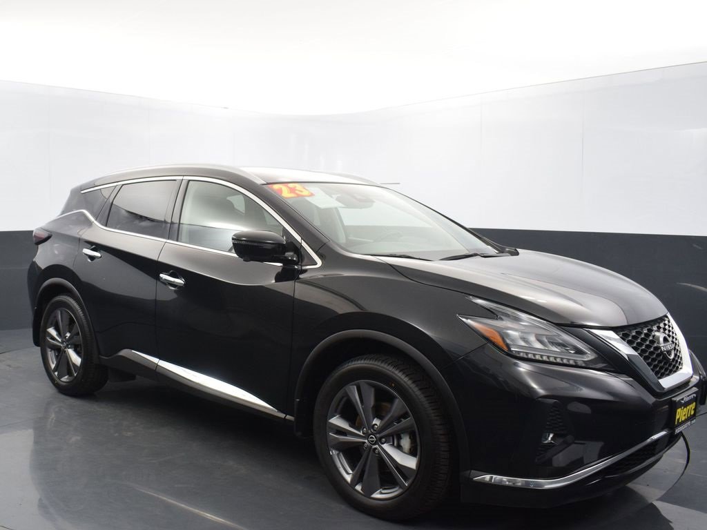 Used 2023 Nissan Murano Platinum image 3