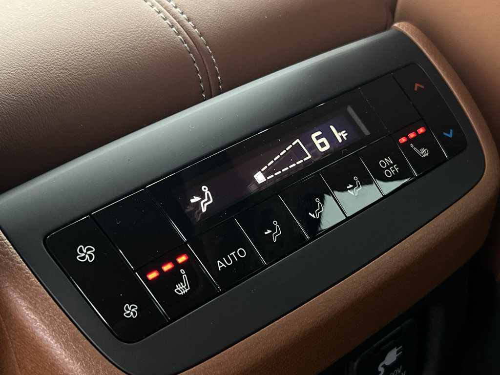 New 2025 Nissan Pathfinder Platinum image 12