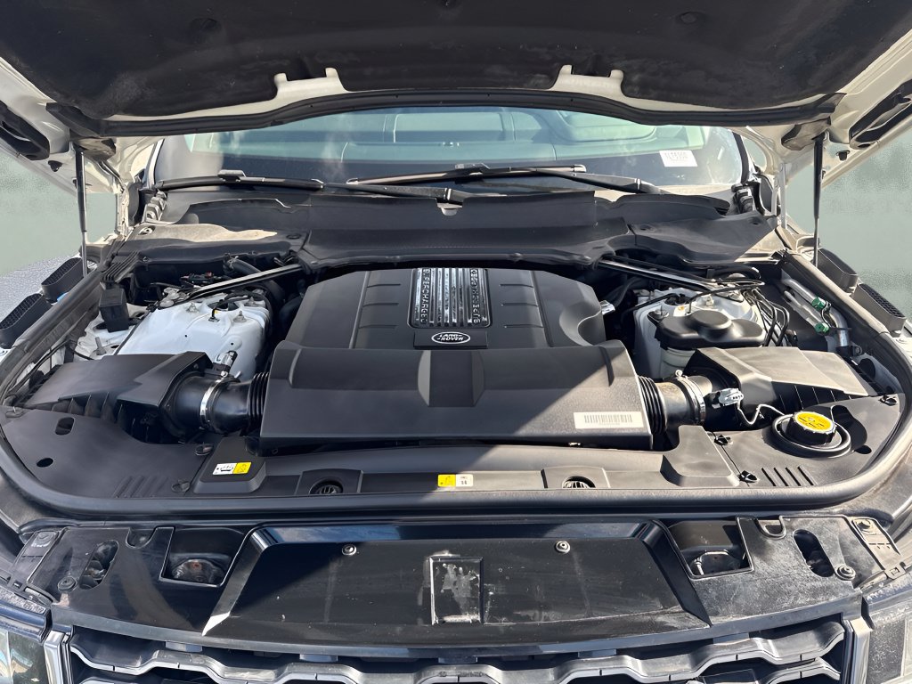 Used 2019 Land Rover Range Rover Sport Supercharged AWD/4WD image 31