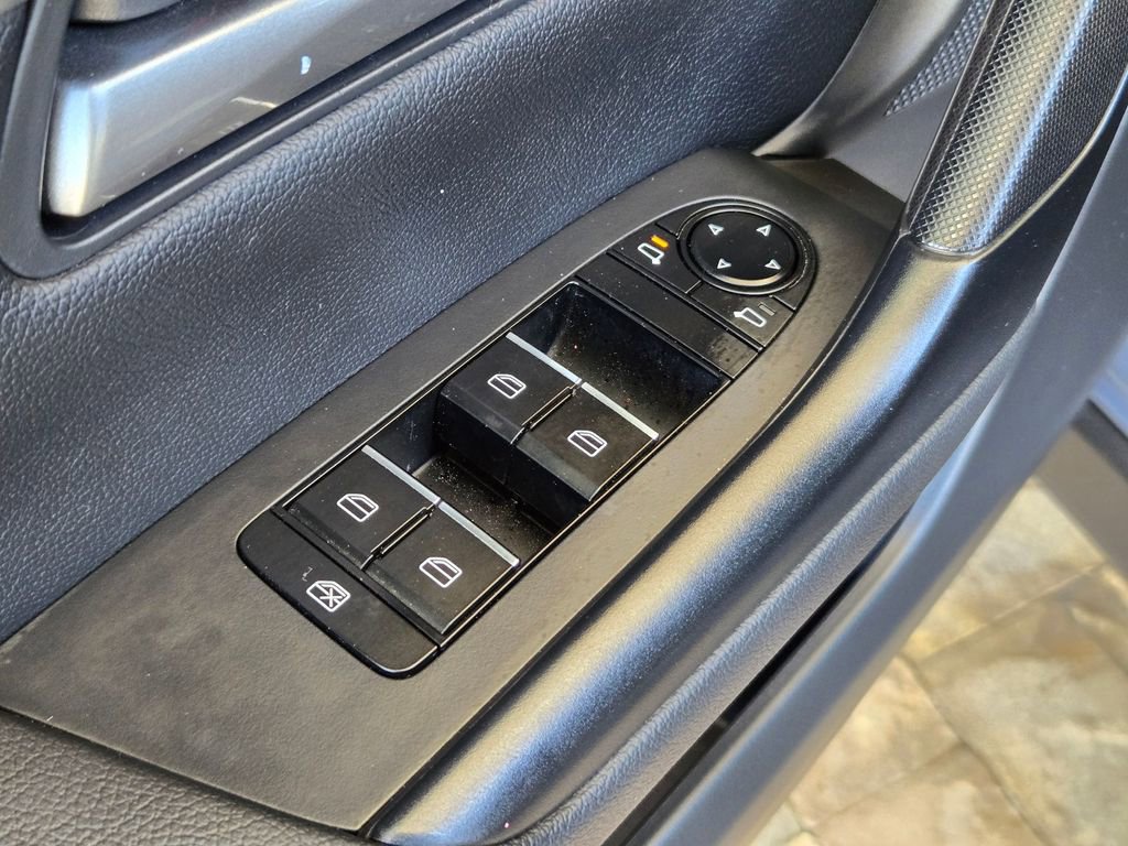 Used 2025 MAZDA CX-50 AWD 2.5 Hybrid w/ Premium Pkg image 12