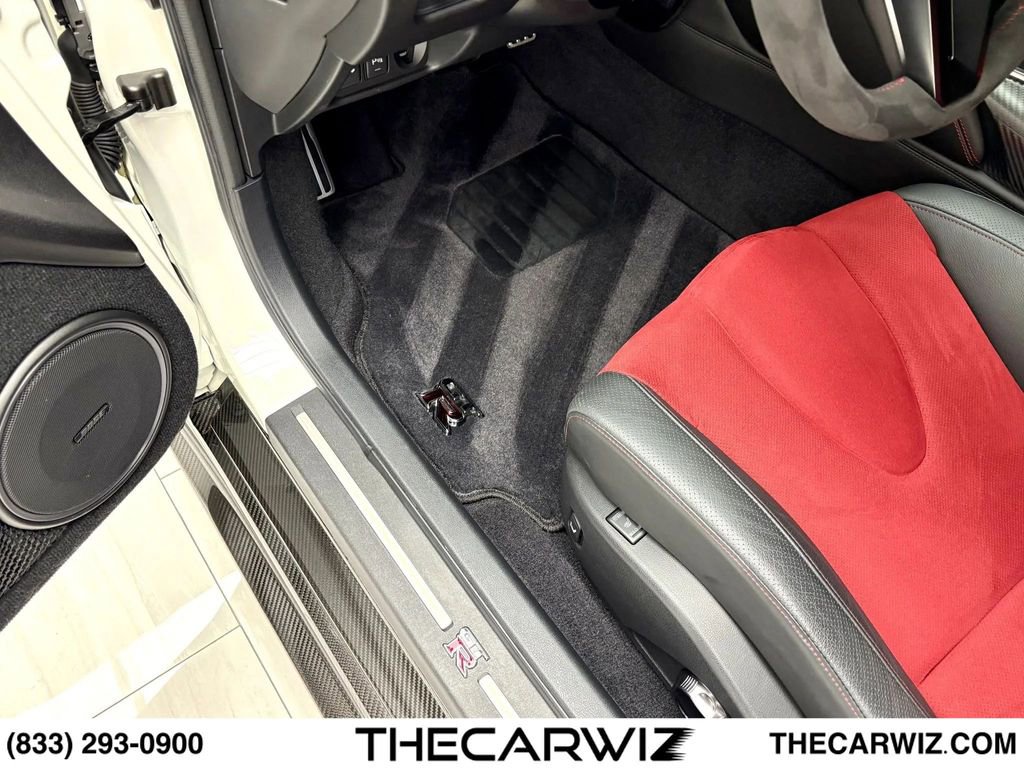 Used 2018 Nissan GT-R NISMO AWD/4WD image 59