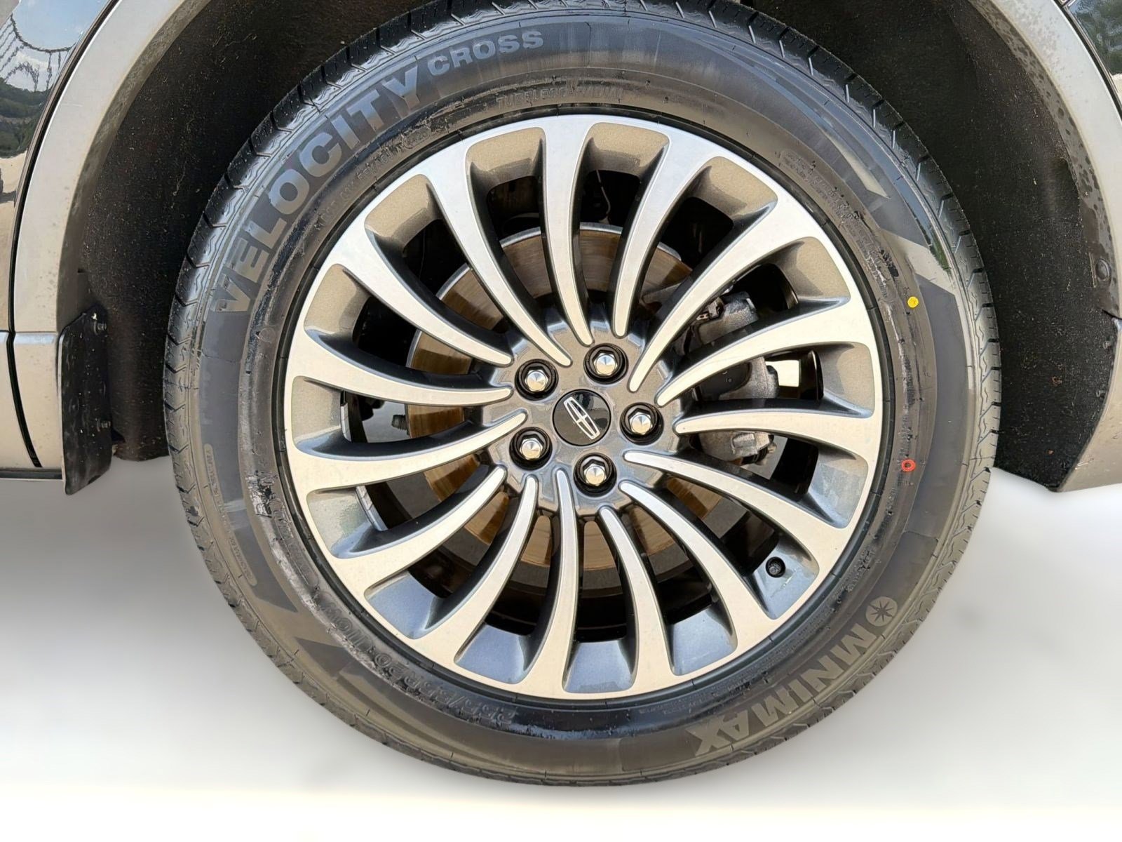 Used 2024 Lincoln Aviator Reserve w/ Equipment Group 201A AWD/4WD image 12