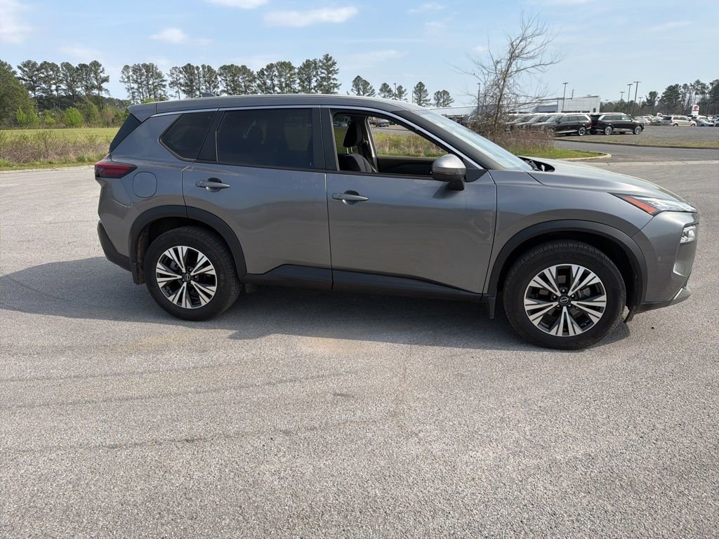 Used 2022 Nissan Rogue SV image 6