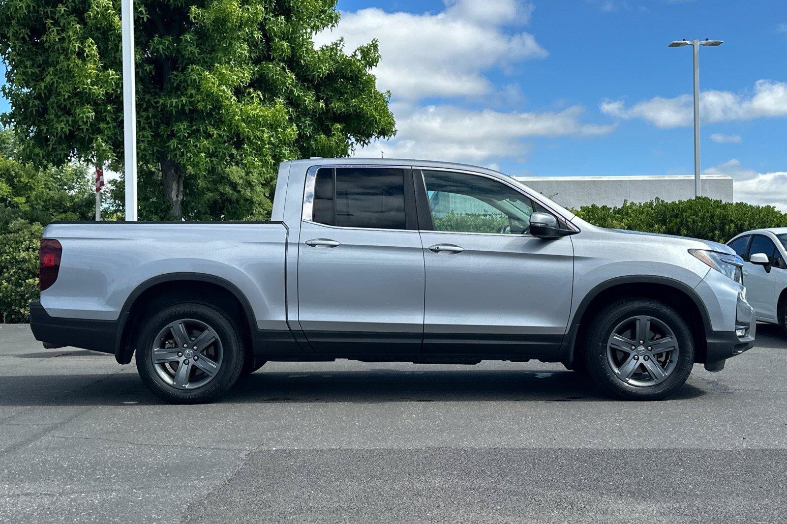 Used 2023 Honda Ridgeline RTL image 2