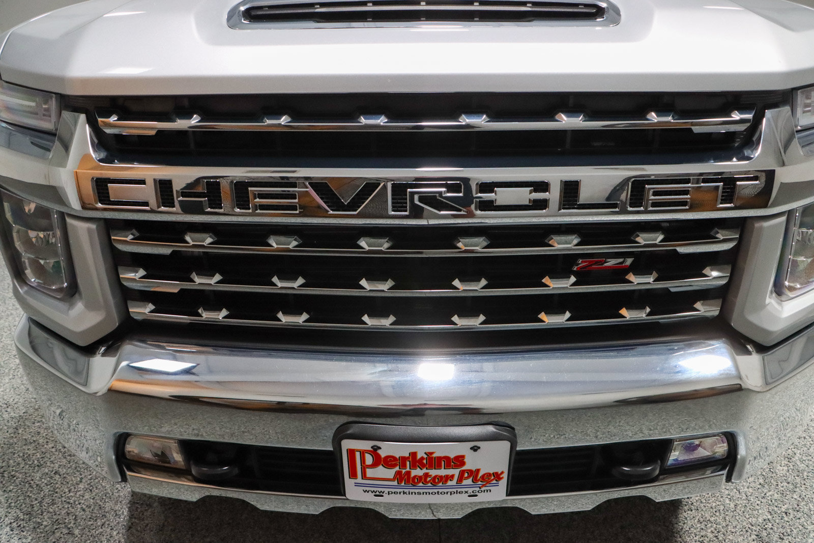 Used 2022 Chevrolet Silverado 2500 LTZ w/ Z71 Off-Road Package AWD/4WD image 4