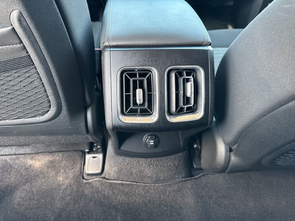 Used 2025 Kia Sorento LX FWD image 27