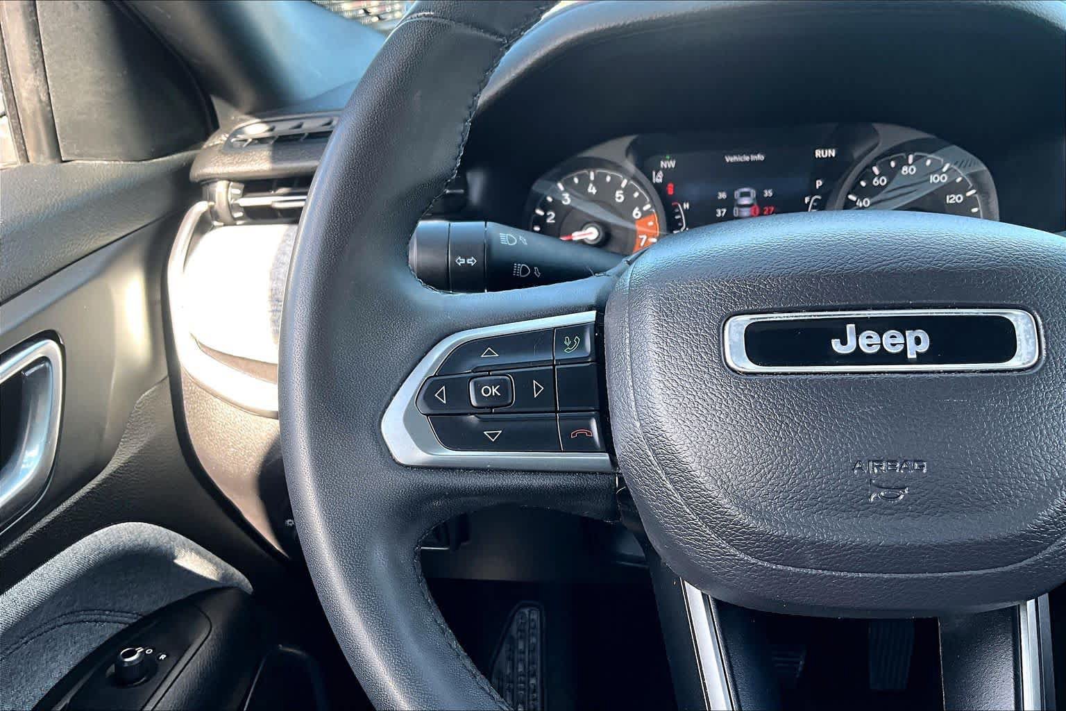 Used 2024 Jeep Compass Latitude AWD/4WD image 24