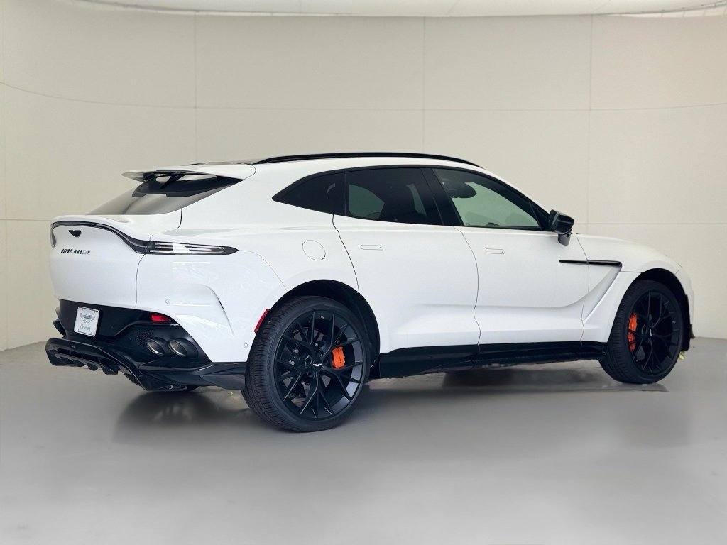 New 2025 Aston Martin DBX 707 image 2