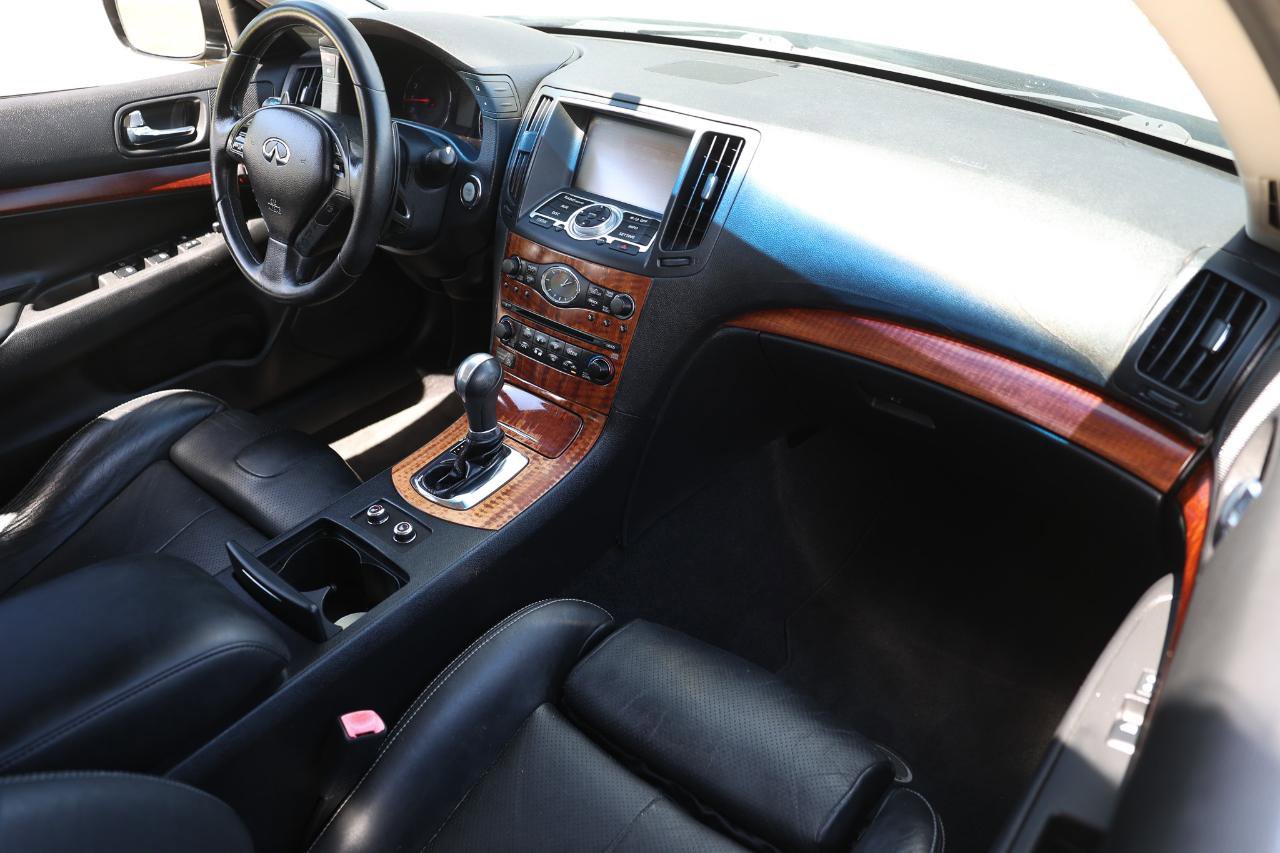 Used 2009 INFINITI G37 Journey w/ Premium Pkg image 16