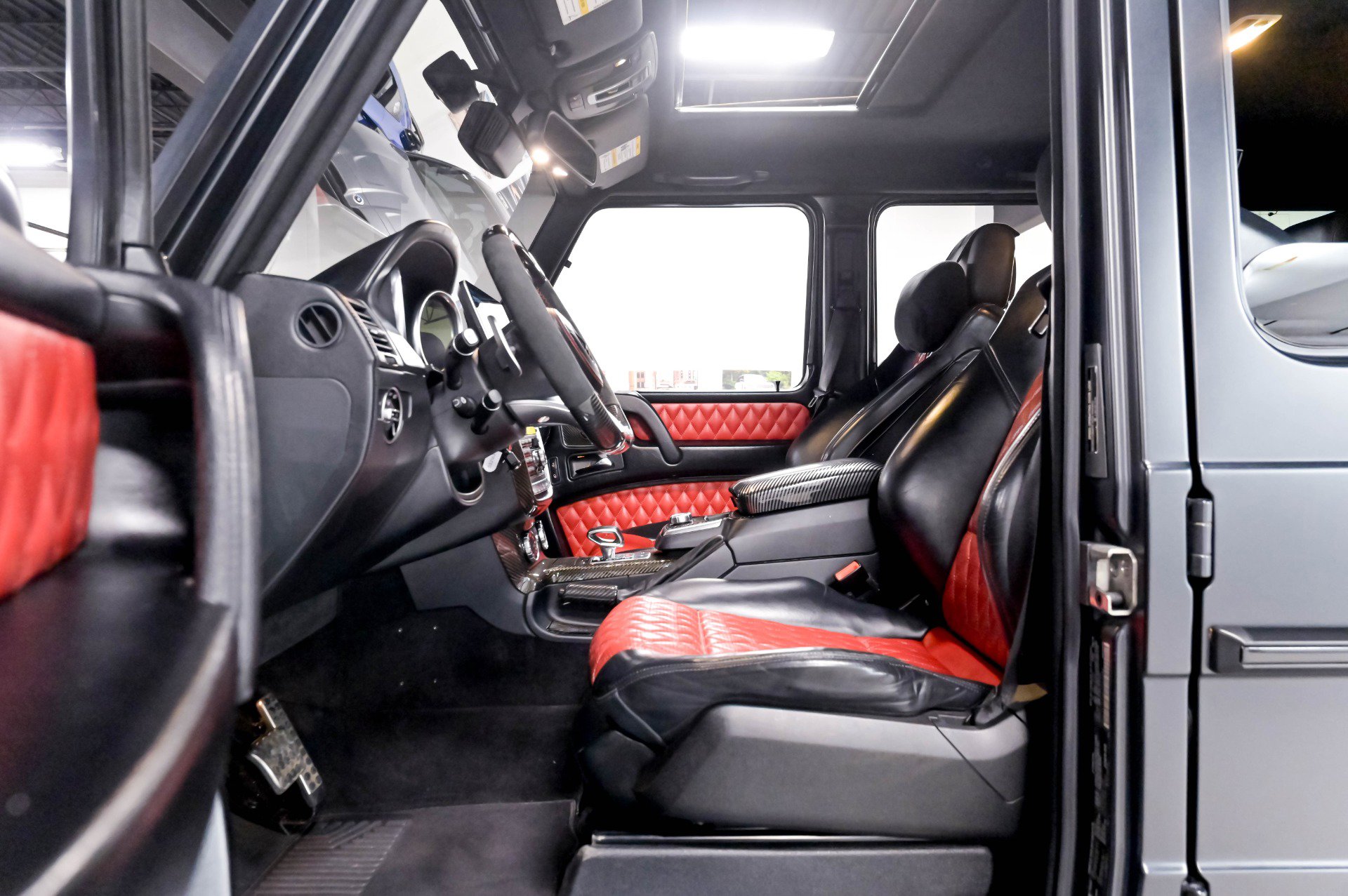 Used 2014 Mercedes-Benz G 63 AMG 4MATIC image 5