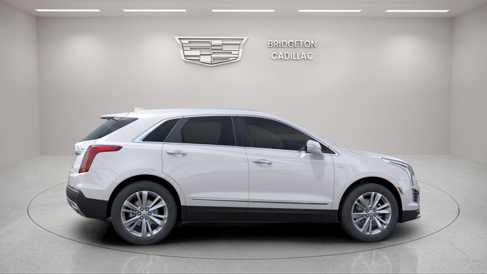 New 2026 Cadillac XT5 Premium Luxury image 2