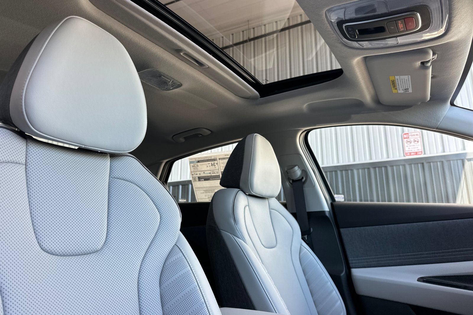 New 2026 Hyundai Elantra Limited FWD image 15