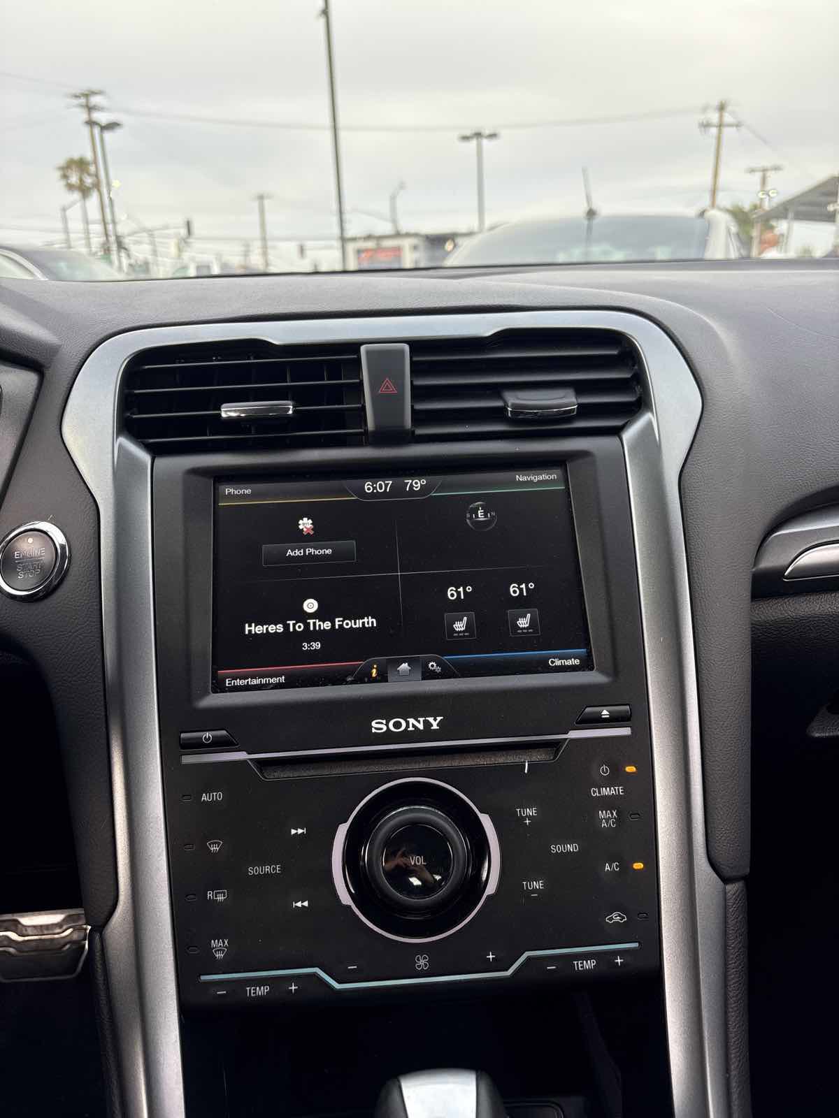 Used 2015 Ford Fusion Titanium FWD image 22