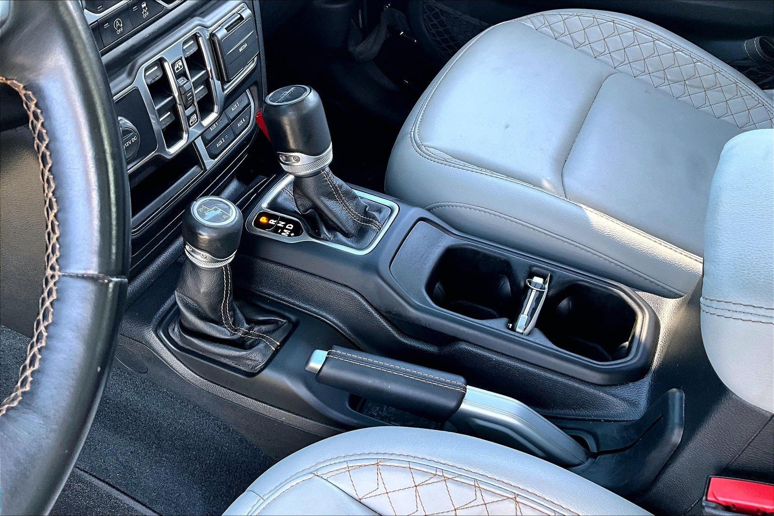 Used 2022 Jeep Gladiator Overland AWD/4WD image 14