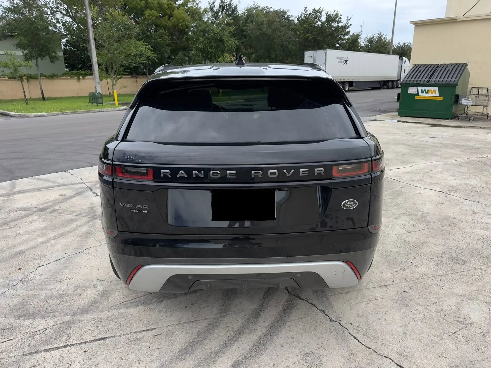 Used 2019 Land Rover Range Rover Velar R-Dynamic SE AWD/4WD image 6