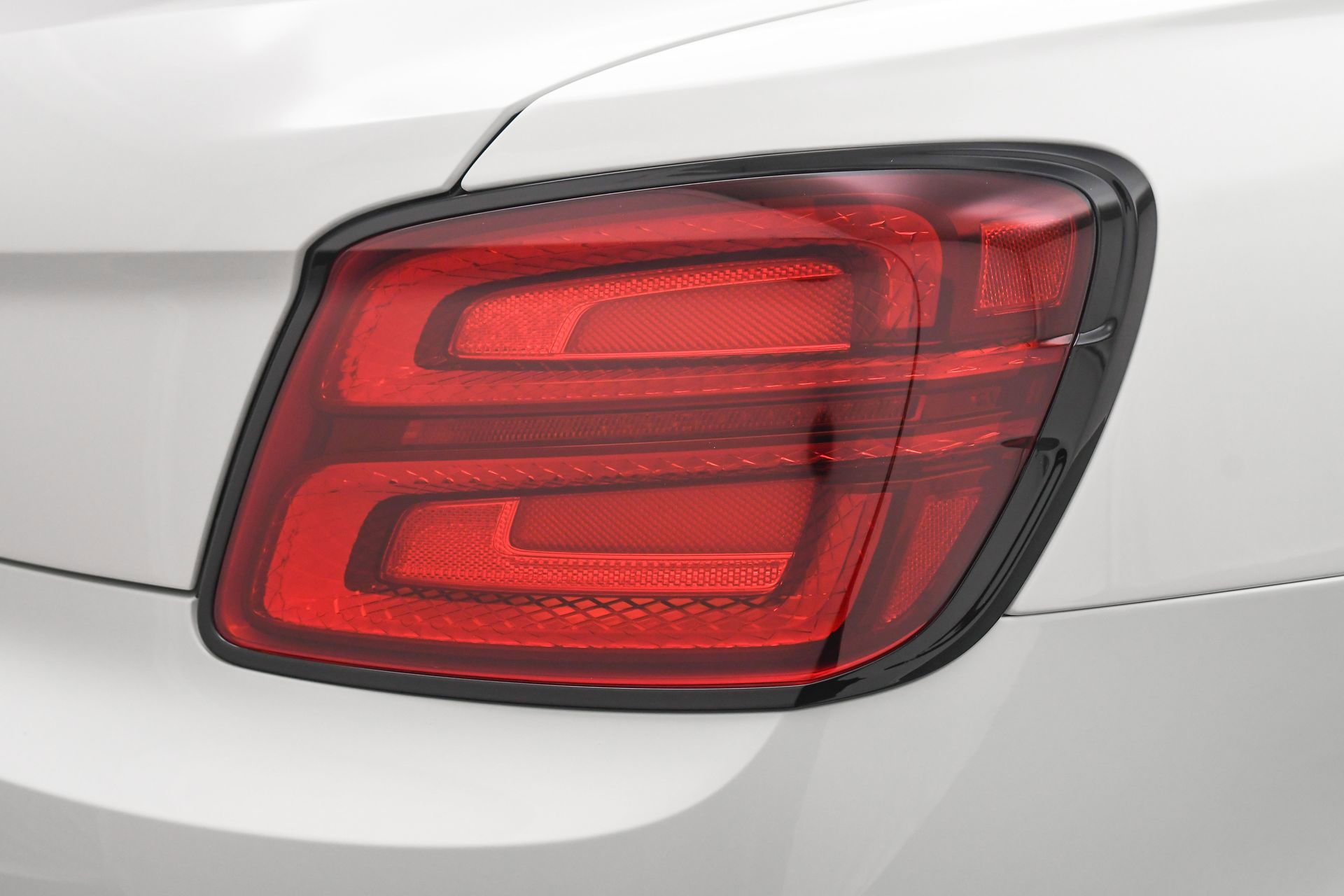 Used 2025 Bentley Flying Spur Plug-In Hybrid image 25