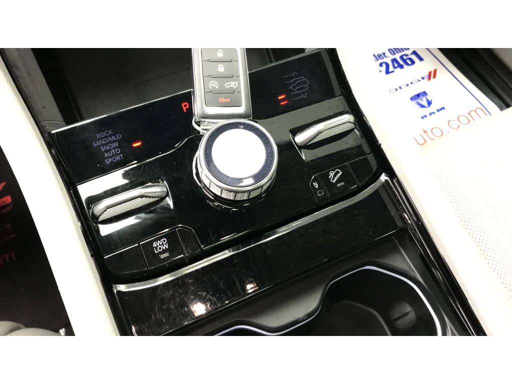 Used 2023 Jeep Grand Cherokee Overland w/ Adv Protech Group III image 8