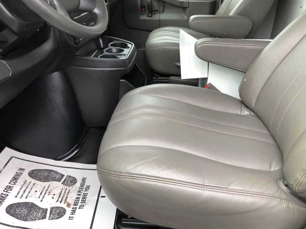 Used 2019 Chevrolet Express 3500 w/ Driver Convenience Package RWD image 19