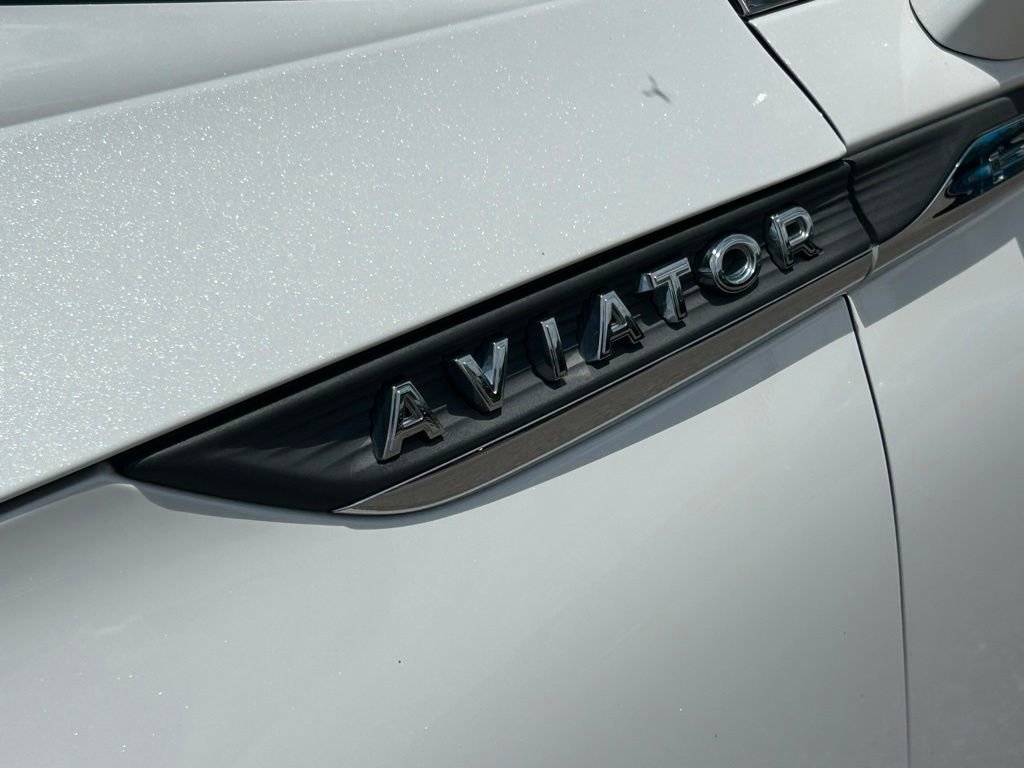 Used 2021 Lincoln Aviator Reserve w/ Equipment Group 202A AWD/4WD image 42