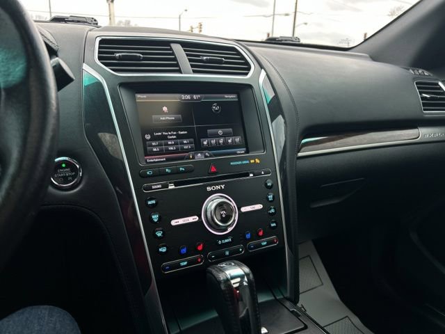 Used 2016 Ford Explorer Platinum image 43