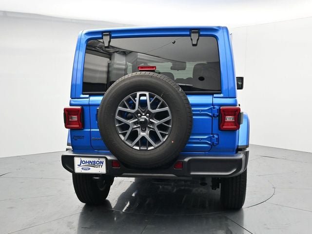 Used 2025 Jeep Wrangler Unlimited Sahara AWD/4WD image 7