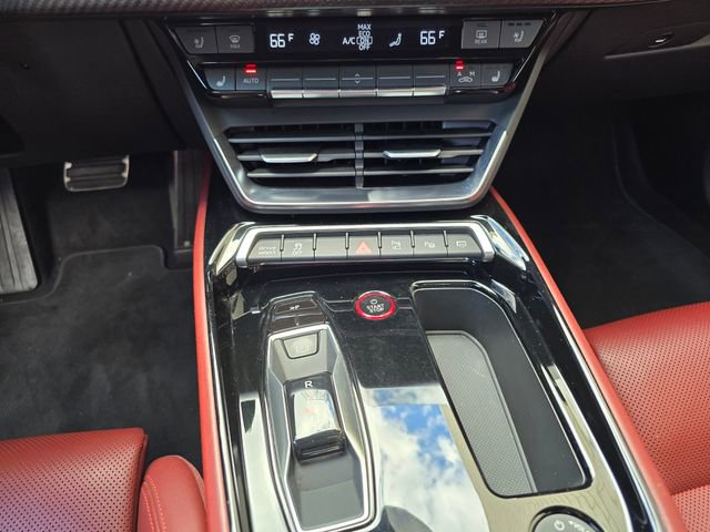 Used 2024 Audi RS e-tron GT w/ Carbon Performance Package AWD/4WD image 37