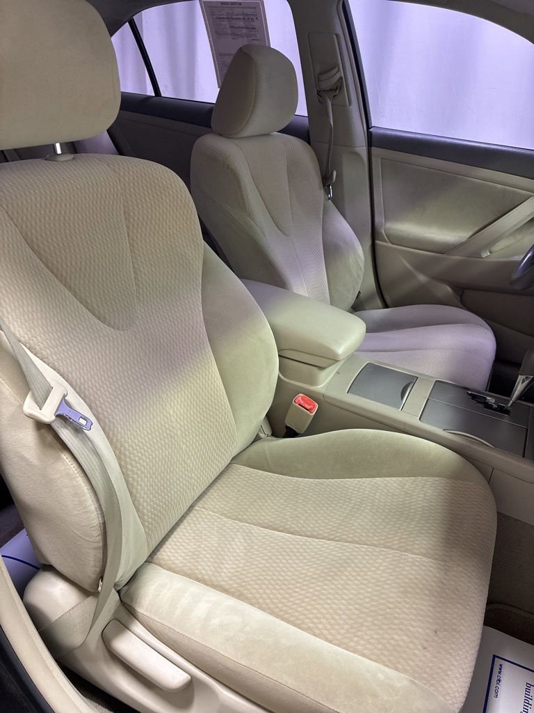 Used 2011 Toyota Camry LE w/ LE Extra-Value Pkg image 18