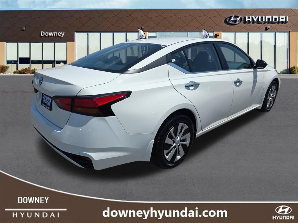 Used 2025 Nissan Altima 2.5 S FWD image 5
