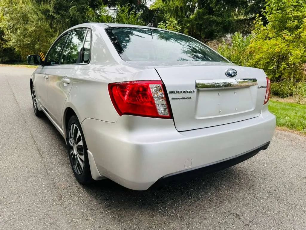 Used 2011 Subaru Impreza 2.5i image 3