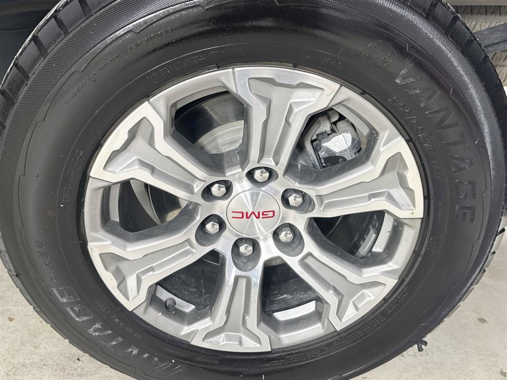 Used 2025 GMC Sierra 1500 SLT RWD image 40