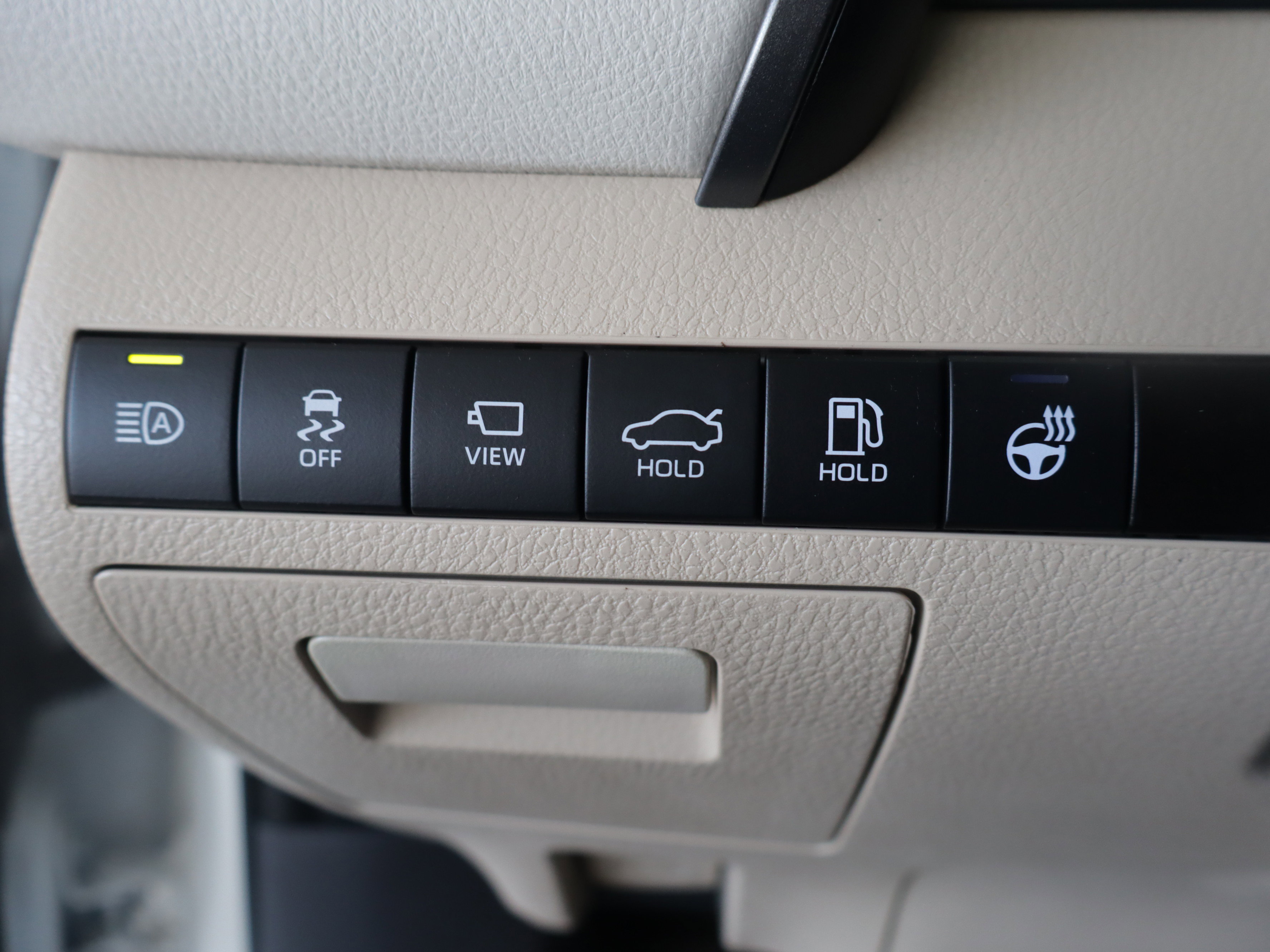 Used 2023 Toyota Camry XLE w/ Navigation Package AWD/4WD image 19