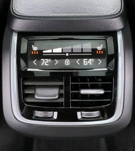 Used 2019 Volvo XC90 T6 R-Design w/ Protection Package Premier AWD/4WD image 47