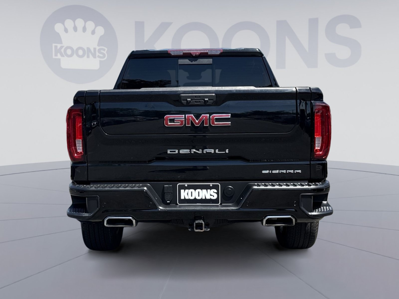 Used 2023 GMC Sierra 1500 Denali w/ Technology Package AWD/4WD image 5