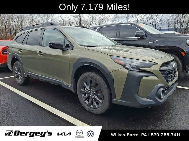 Used 2025 Subaru Outback Onyx Edition image 1