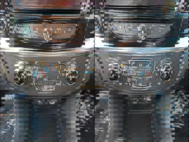 Used 2020 Chevrolet Traverse LT w/ LT Premium Package image 12