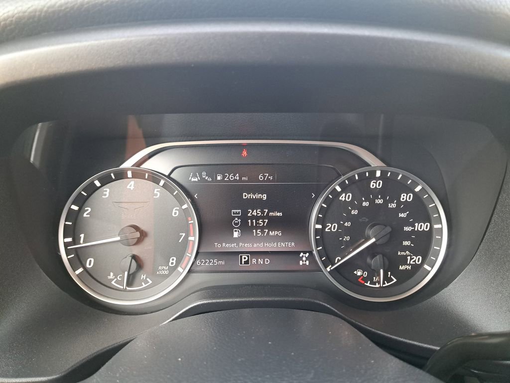 Used 2022 Nissan Titan SV image 21